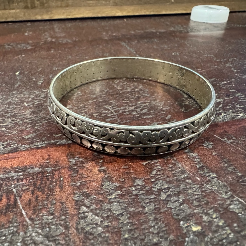 Elegant Silver-Toned Bangle Bracelet